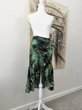 Used in Great Condition Tropical Leaf Print Ruffle Midi Skirt - Green